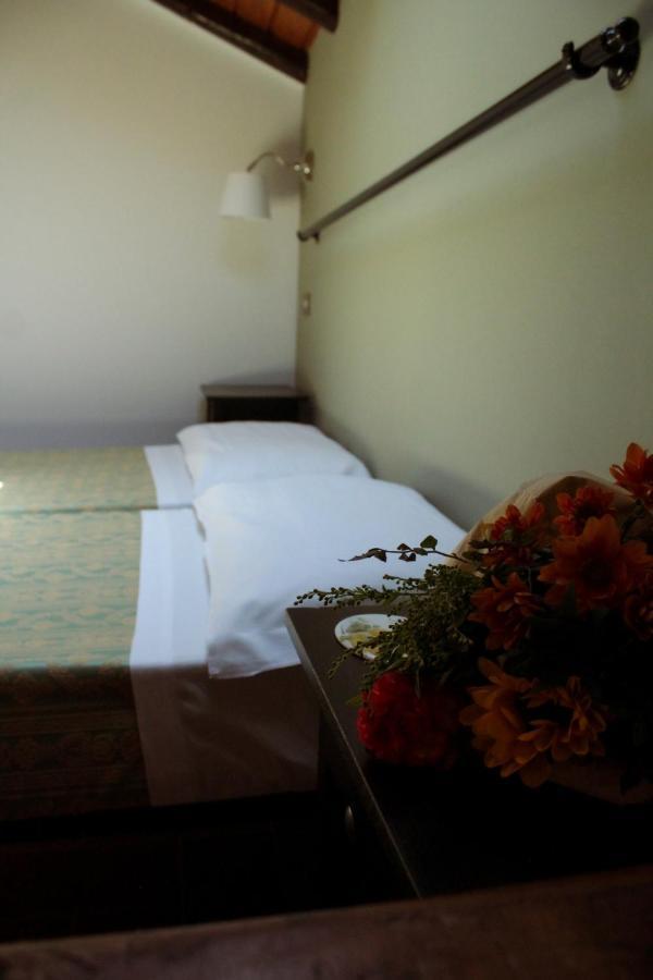Bed and Breakfast Da Laura Brunate Exteriér fotografie
