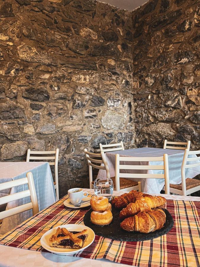 Bed and Breakfast Da Laura Brunate Exteriér fotografie