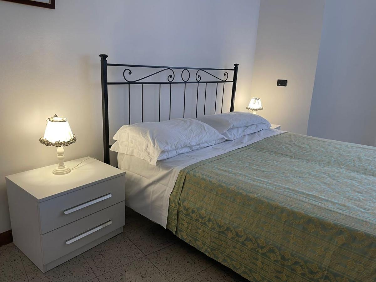 Bed and Breakfast Da Laura Brunate Exteriér fotografie
